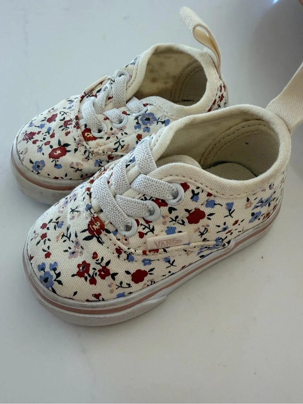 Floral Baby Vans - size 2.5